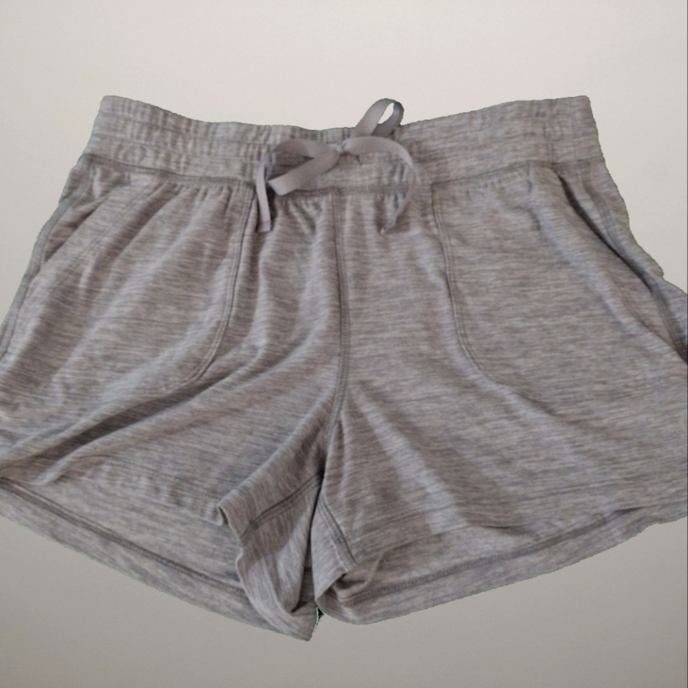 90 Degree By Reflex Soft and Comfy Activewear Lounge Shorts with Pockets Small